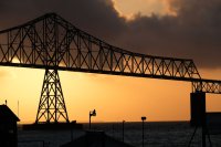 Coucher de soleil sur le pont Astoria-Megler qui traverse l'embouchure de la Columbia (Astoria)