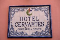 L'enseigne de l'hotel