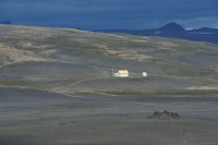 refuge au milieu d'une mer de cendres volcaniques